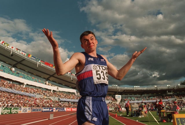7 AUG 1995:  JONATHAN EDWARDS OF GREAT BRITAIN CELEBRATES AFTER BREAKING THE WORLD RECORD WITH HIS SECOND JUMP OF 18.29M IN THE MENS TRIPLE JUMP AT THE 1995 IAAF WORLD ATHLETICS CHAMPIONSHIPS AT THE ULLEVI STADIUM IN GOTHENBURG, SWEDEN.  Mandatory Credit: Mike Powell/ALLSPORT