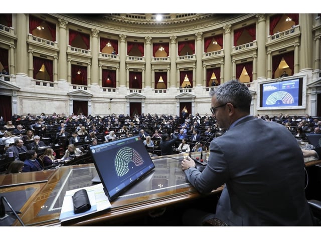 El oficialismo sufrió varias derrotas en la sesión en Diputados.