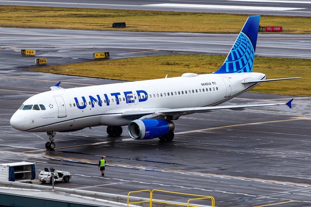 A United Airbus A320. (Photo: Shutterstock | Wenjie Zheng)