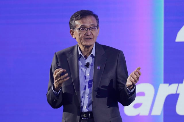 Intel CEO Lip-Bu Tan delivers a speech during the Computex 2025 exhibition in Taipei, Taiwan, Monday, May 19, 2025. (AP Photo/Chiang Ying-ying)