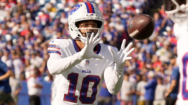 Bills wide receiver Khalil Shakir cuts upfield for yards after the catch during position drills during day five of Buffalo Bills training camp at St. John Fisher University Monday, July 28, 2025 in Pittsford, NY. Shawn Dowd/Rochester Democrat and Chronicle / USA TODAY NETWORK via Imagn Images