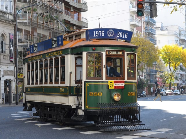 30-4-17 ciudad gps tranvia historico de caballito
foto silvana boemo buenos aires  tranvia historico recorrido gratuito del unico tranvia de la ciudad historico en el barrio de caballito