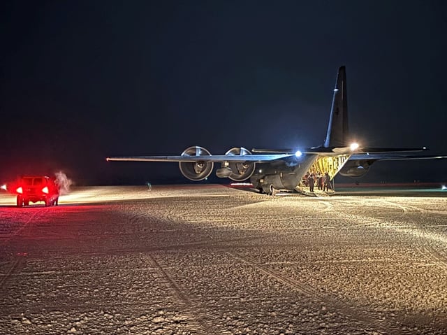 The Royal New Zealand Air Force (RNZAF) rescued three Americans overnight on Tuesday from Antarctica during a risky operation.