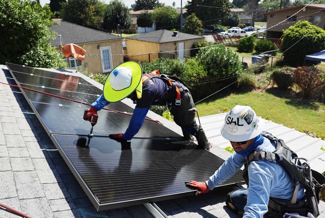 The state Supreme Court ordered a lower court Thursday to reconsider a California Public Utilities Commission decision that has increased rates for rooftop solar customers.