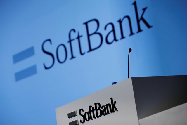 SoftBank Corp's logo is pictured at a news conference in Tokyo, Japan, February 4, 2021. REUTERS/Kim Kyung-Hoon/File Photo