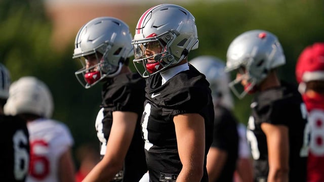 Ohio State Buckeyes quarterback Lincoln Kienholz (3) lines up during football training camp at the Woody Hayes Athletic Center on Aug. 1, 2025.