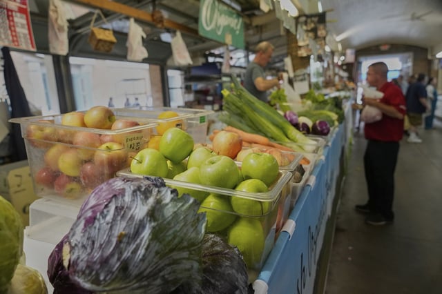 Americans are stressed about grocery prices.