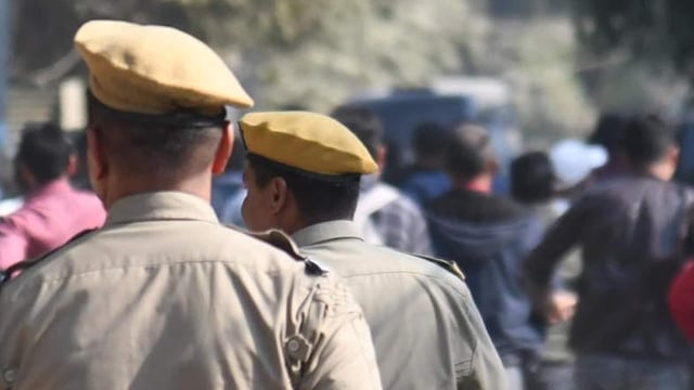 A Bengaluru constable landed in soup after an accused wore his uniform and made a video call to wife.