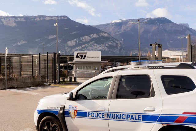 L’homme suspecté d’avoir violemment agressé le maire de Villeneuve-de-Marc, en Isère, a été interpellé vendredi 8 août 2025 au matin.