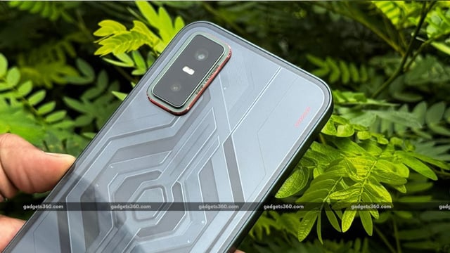 The Infinix GT 30 price in India starts at Rs. 19,499.