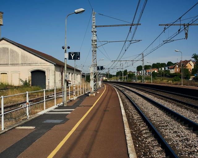Au total, 11 allers-retours dans le sud de la France sont supprimés par la SNCF jusqu'au lundi 11 août.