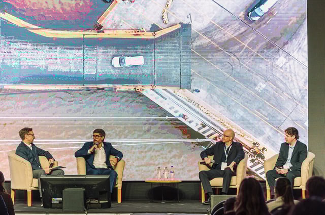 Martín Morales, de Renault Argentina; Guillermo Broens, de Ternium; y Horacio Reinaudi, de CAT Argentina.