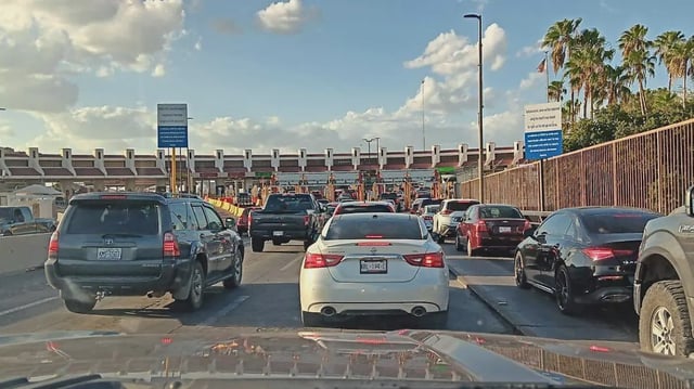El convoy partió de Arroyo Seco con 13 vehículos y 52 participantes, tras su estancia en Querétaro desde junio