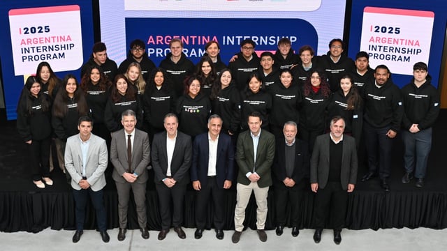 Nicolás Schlichter (Franuí); Andrea Previtali (Tenaris Cono Sur); Javier Martínez Álvarez (Grupo Techint); Marcos Bulgheroni (PAE); Hugo Eurnekian (CGC); Gustavo Galambos (Honeywell Argentina) y Leonardo Deccechis (Aconcagua Energía y Servicios)