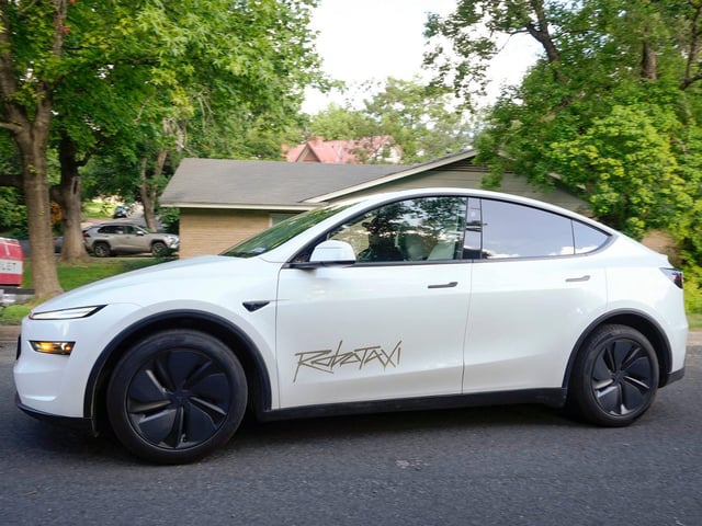 Tesla secured a permit that allows the company to operate a ridehailing service with autonomous vehicles in Texas.