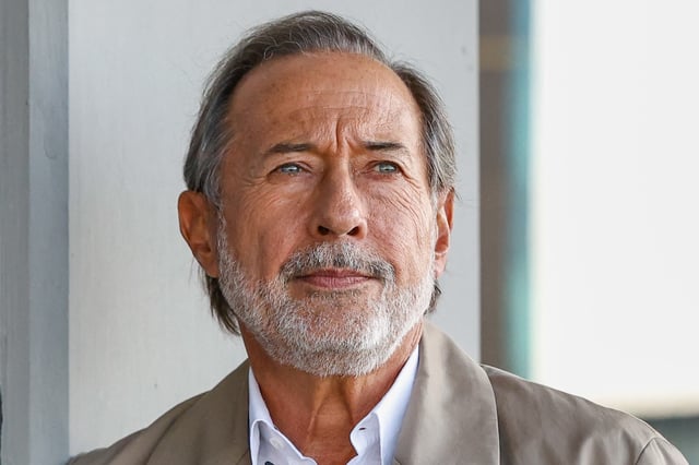 Antes del estreno de Homo Argentum, Guillermo Francella habla de lo que nos identifica como argentinos, su carrera, el recuerdo de sus padres y lo que extraña de cuando no era famoso