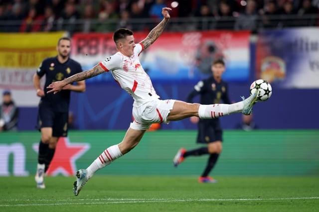 Benjamin Sesko le 2 octobre 2024 à Leipzig lors d'un match de la Ligue des champions entre le RB Leipzig et Juventus Turin. Le jeune attaquant slovène s'est engagé pour cinq ans avec Manchester United dans le cadre d'un transfert estimé à 85 millions d'euros