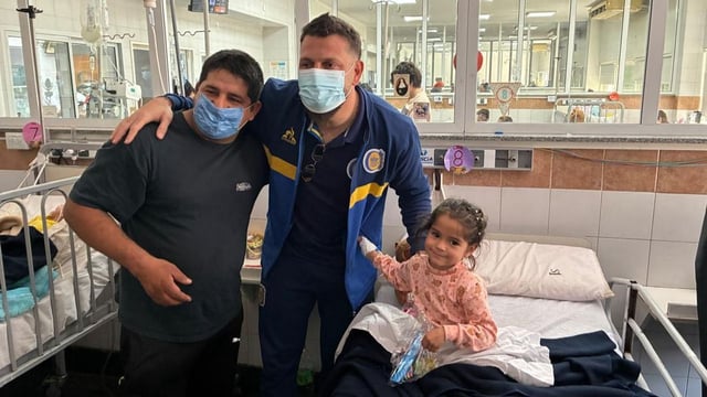 La delegación de Central visitó el hospital de niños de la capital tucumana.