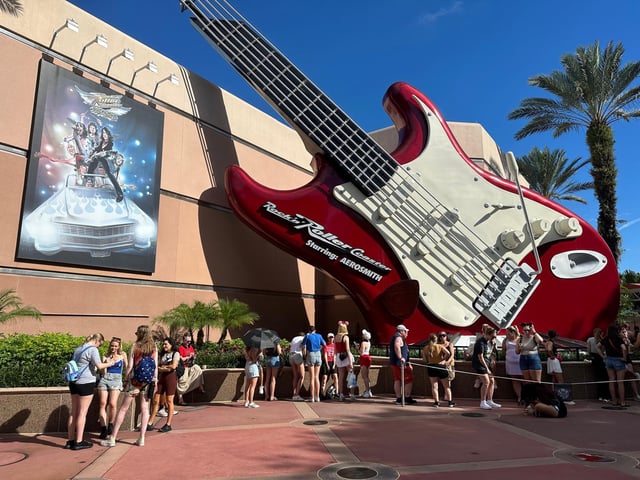 Rock 'n' Roller Coaster