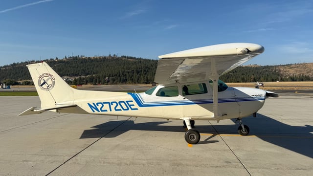 Cessna skyhawk plane on runway