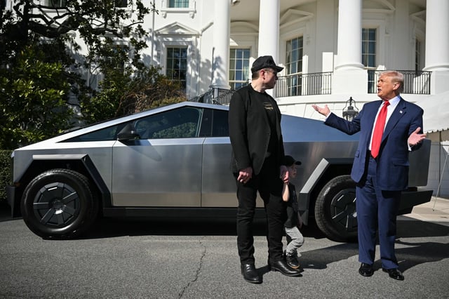 Elon Musk&#39;s companies have received billion of dollars in defense contracts.