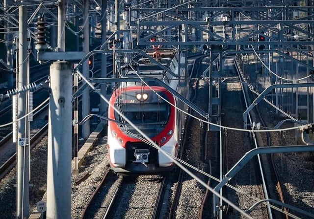 Cabecera de un tren de media distancia