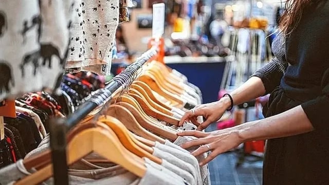 La caída de las ventas fue aún más marcada en la comparación con junio pasado.