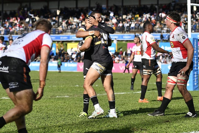 WELLINGTON, SOUTH AFRICA - AUGUST 10: Donavan Don of the Sanlam Boland Cavaliers scores a try during the Carling Currie Cup match between Sanlam Boland Cavaliers and Fidelity ADT Lions at Sanlam Boland Stadium on August 10, 2025 in Wellington, South Africa. (Photo by Ashley Vlotman/Gallo Images)
