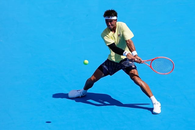Francisco Comesaña ganó en la segunda rueda del Masters 1000 de Cincinnati por el abandono de Luciano Darderi