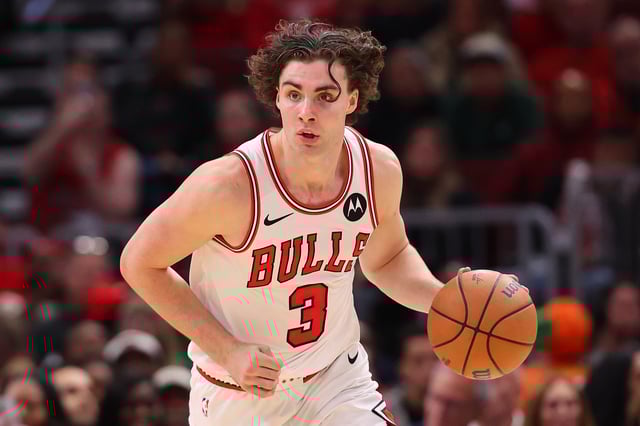 Josh Giddey #3 of the Chicago Bulls dribbles up the court against the Orlando Magic during the second half at the United Center on October 30, 2024 in Chicago, Illinois.