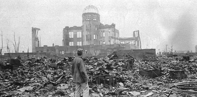 fotos siglo 1945 bomba de hiroshima danos destrozos segunda guerra mundial bomba atomica  ap century collection   hiroshima i  19991115 file an allied correspondent stands in a sea of rubble before the shell of a building that once was a movie theater in hiroshima sept. 8, 1945. on august 6, 1945, an atomic bomb instantly destroyed almost all of the houses and buildings in hiroshima. the bombing of hiroshima and nagasaki brought about japans unconditional surrender. the war ended when the papers of surrender were accepted aboard the u.s. battleship missouri on sept. 2, 1945. [ap photo-stanley troutman] fotos siglo 1945 bomba de hiroshima danos destrozos segunda guerra mundial bomba atomica  AP CENTURY COLLECTION


HIROSHIMA
I

19991115
FILE--An allied correspondent stands in a sea of rubble before the shell of a building that once was a movie theater in Hiroshima Sept. 8, 1945. On August 6, 1945, an atomic bomb instantly destroyed almost all of the houses and buildings in Hiroshima. The bombing of Hiroshima and Nagasaki brought about Japan's unconditional surrender. The war ended when the papers of surrender were accepted aboard the U.S. battleship Missouri on Sept. 2, 1945. [AP Photo/Stanley Troutman]