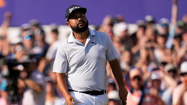 J.J. Spaun reacts to a missed putt on the 18th green during the first playoff hole of the St. Jude Championship golf tournament Sunday.