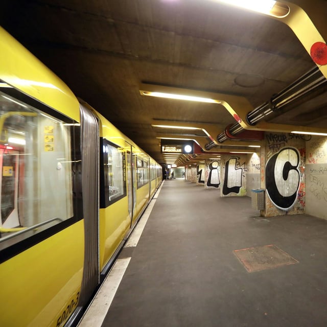 Der U-Bahnhof Schloßstraße wird seit Jahren saniert.
