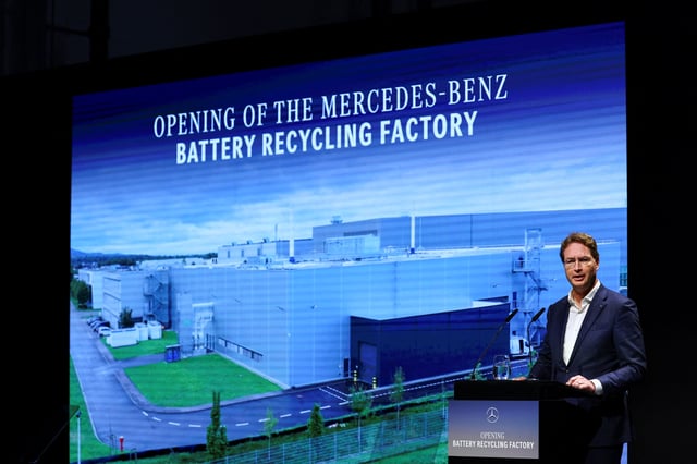 Ola Kaellenius, CEO of Mercedes-Benz, speaks at the opening ceremony of the Mercedes Benz battery recycling factory in Kuppenheim, Germany, October 21, 2024. REUTERS/Kai Pfaffenbach/File Photo