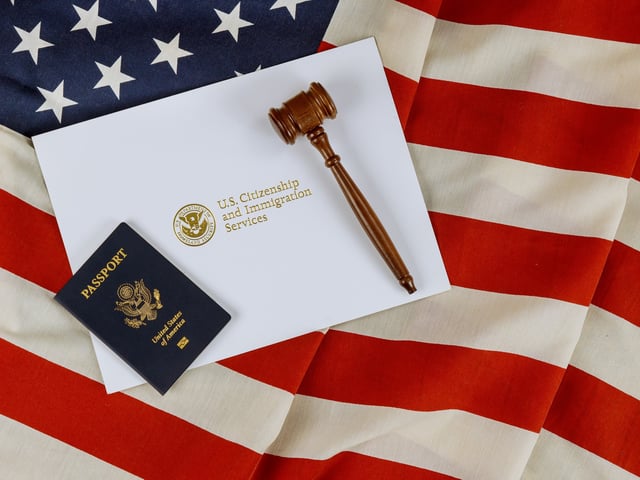 Cómo consultar el estatus de tu caso en USCIS. Foto ilustrativa Shutterstock