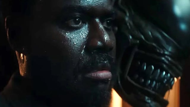 Morrow and a Xenomorph in Alien: Earth