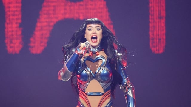 Katy Perry performs at the Kia Forum in Inglewood, California, U.S., July 15, 2025. REUTERS/Mario Anzuoni