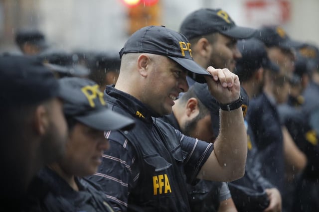 Los integrantes de la PFA reciben un incremento en agosto