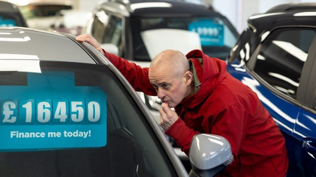 Consumers who bought cars with motor finance could be in line for £950 payouts