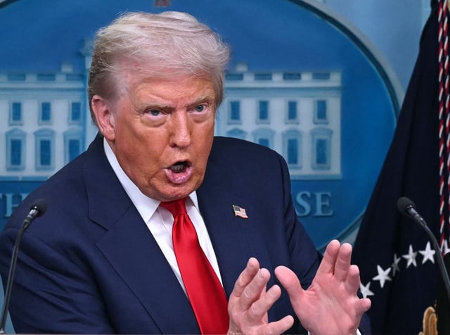 El presidente Donald Trump anunció el lunes que desplegará tropas de la Guardia Nacional y pondrá a la fuerza policial de Washington bajo control federal para combatir el crimen en la capital estadounidense