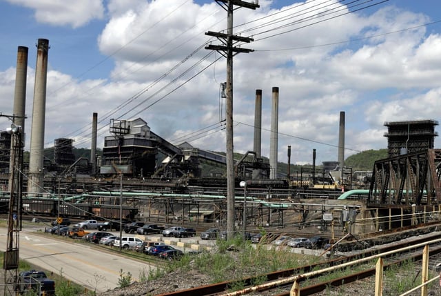 La planta de U.S. Steel en Clairton, Pensilvania, el 2 de mayo del 2019. (AP foto/Gene J. Puskar)