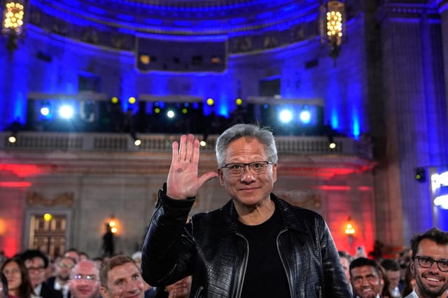 El director general de Nvidia, Jensen Huang, asiste a un discurso del presidente Donald Trump sobre inteligencia artificial en el Auditorio Andrew W. Mellon, el miércoles 23 de julio de 2025, en Washington. (AP Foto/Julia Demaree Nikhinson)