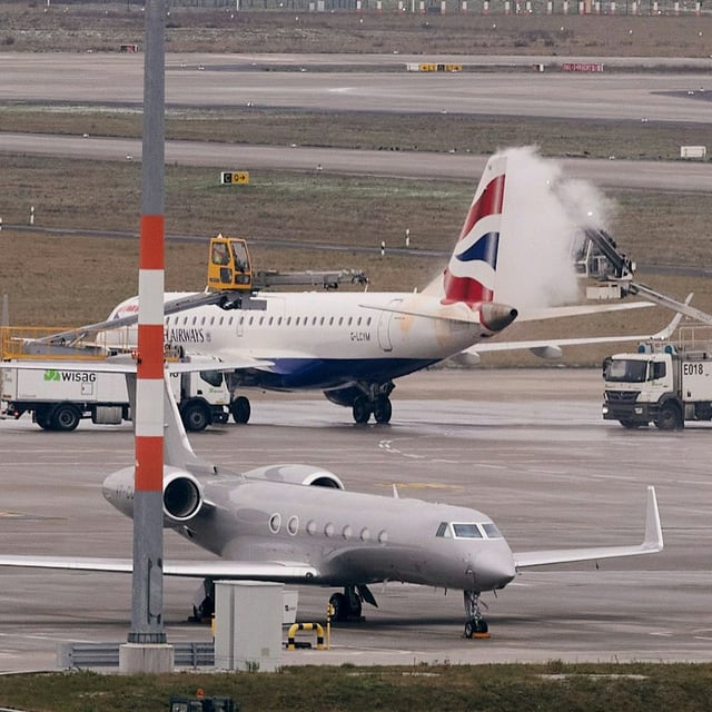 Am BER stehen seit 2022 mehrere russische Flugzeuge.