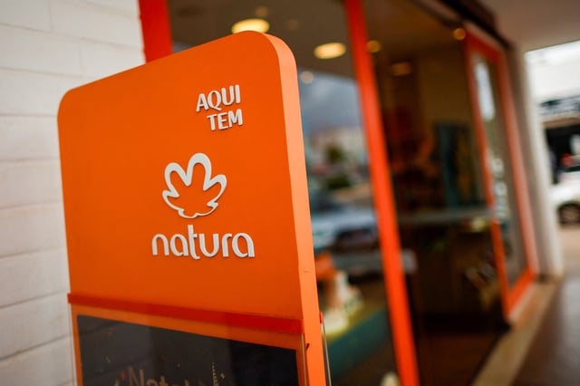 The Natura logo is seen outside a store in Brasilia, Brazil November 29, 2023. REUTERS/Adriano Machado/File Photo