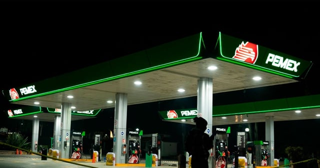 Estación gasolinera de Pemex. Foto: Isabel Mateos, Cuartoscuro