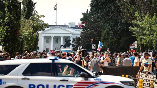 President Trump announced that he will deploy National Guard troops to Washington, D.C., to combat crime rates. WSJ’s Meridith McGraw explains the announcement and what it means for the city. Photo: Bill Clark/CQ Roll Call/ZUMA Press/Andrew Leyden/ZUMA Press
