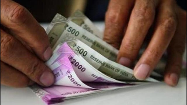 Refunds to corporate taxpayers surged over 21.24% to ₹1,03,863 crore in the current period. (Mint File Photo)
