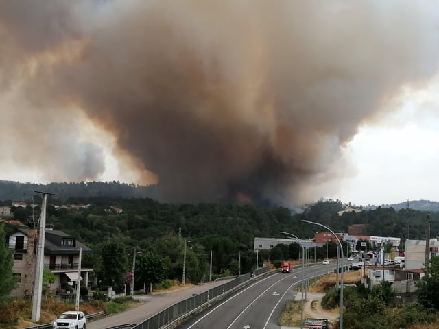 Una vista del foco desde la ciudad.
