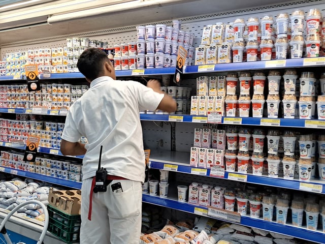 16-04-2025 Buenos Aires Inflación alimentos góndolas supermercado - Comestibles Aumento de precios. Foto: Luciano  Thieberger. FTP CLARIN