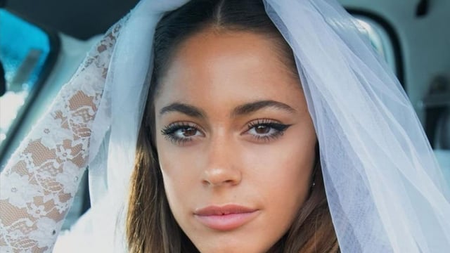 Tini Stoessel busca vestido de bodas